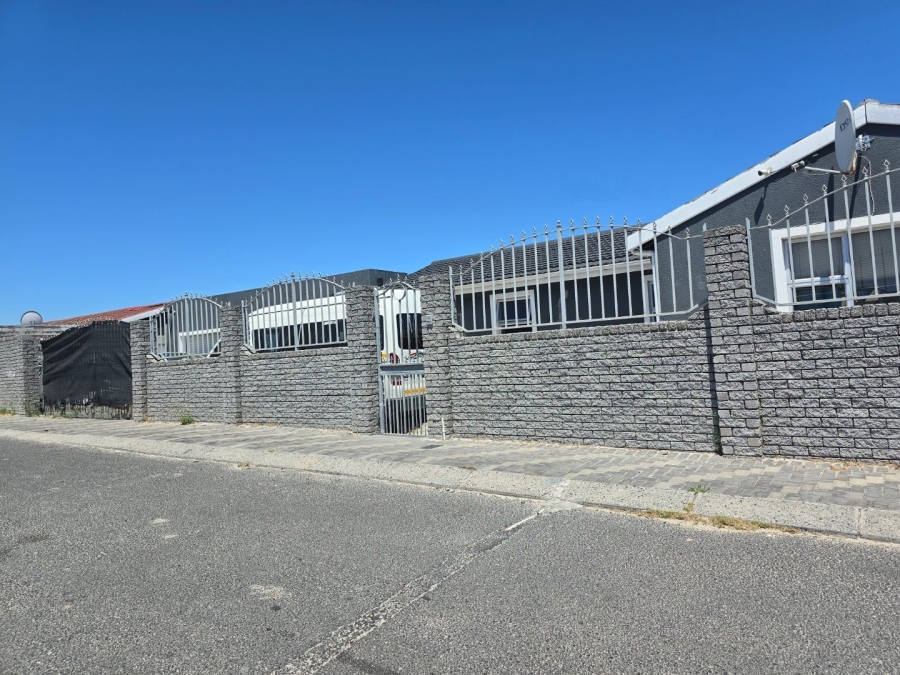 3 Bedroom Property for Sale in Colorado Park Western Cape